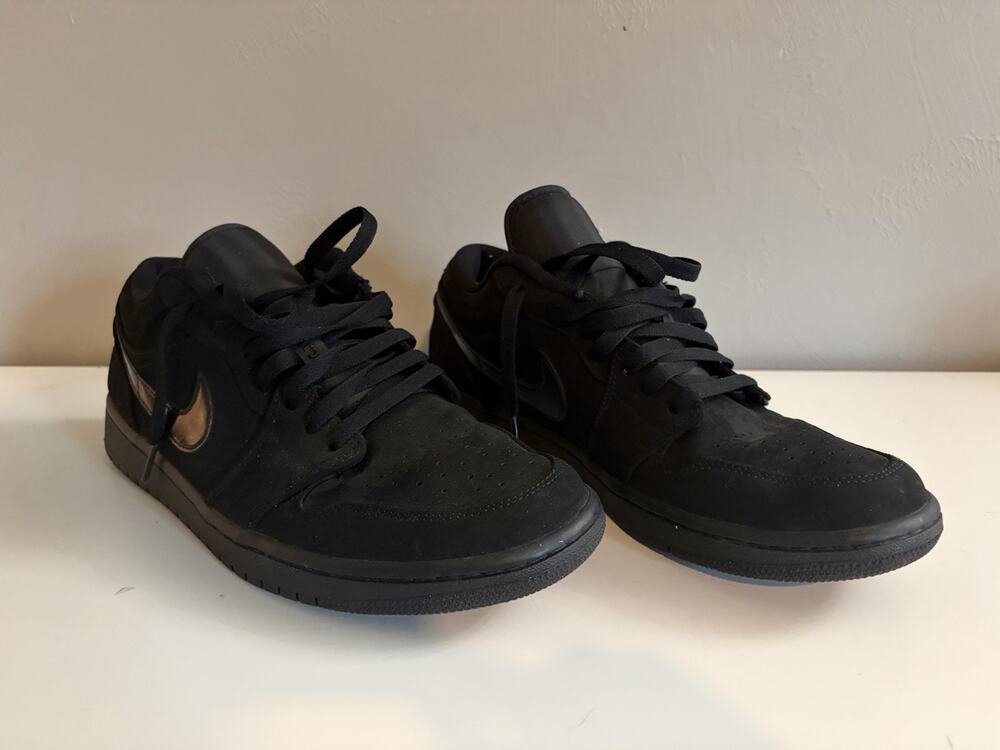 Nike Air Jordan 1 Low Triple Black Sneaker Mens 2019 553558-056 (0022) No Box